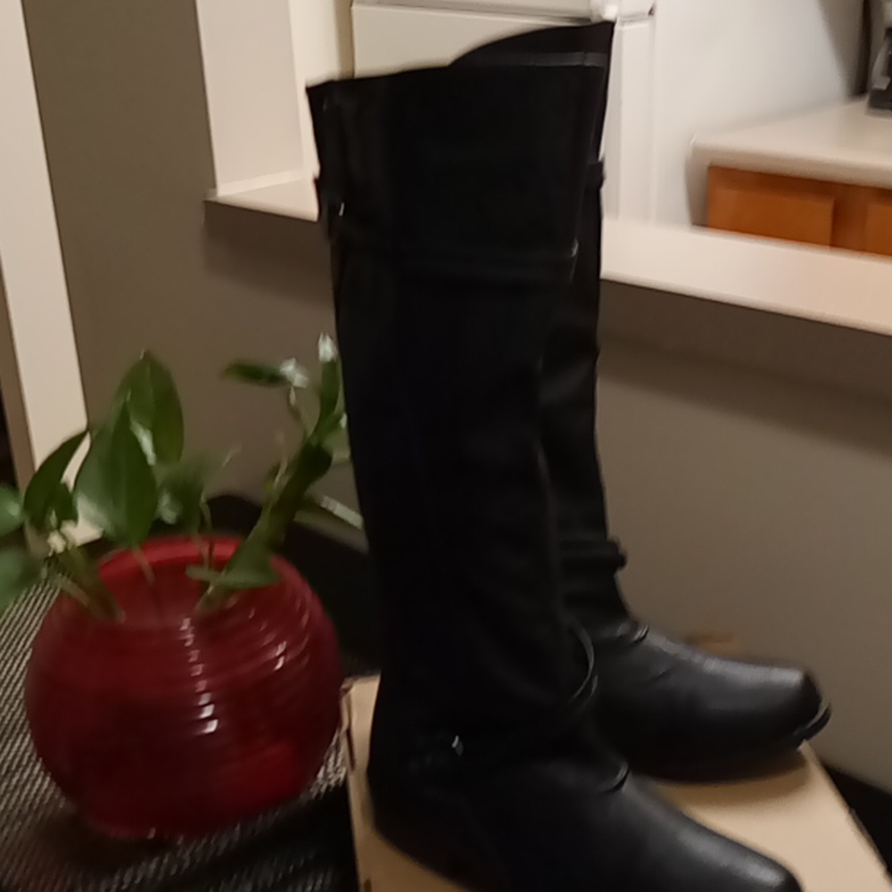 KNEE HIGH BOOTS